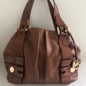🎀 Brown Michael Kors Purse 🎀